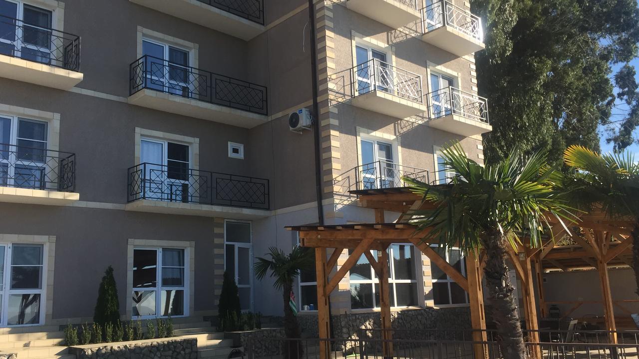 Astan Hotel Gagra Exterior photo